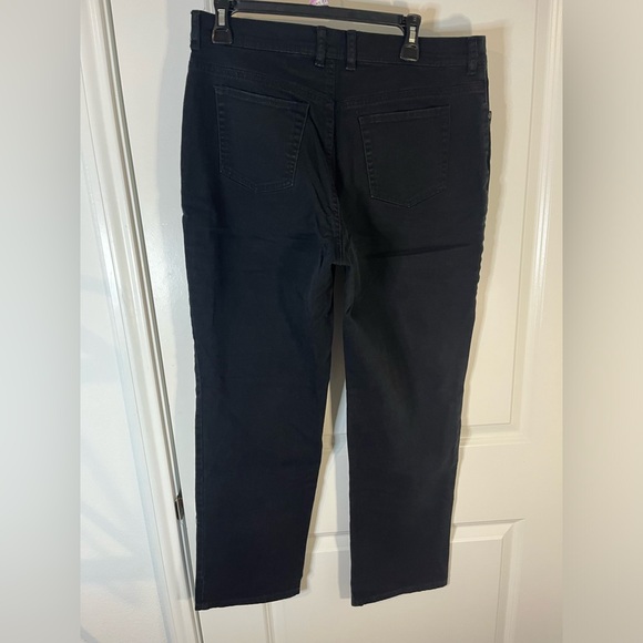 Gloria Vanderbilt Chic Classic Black Wash Full Length Denim StraightLeg Jeans 14